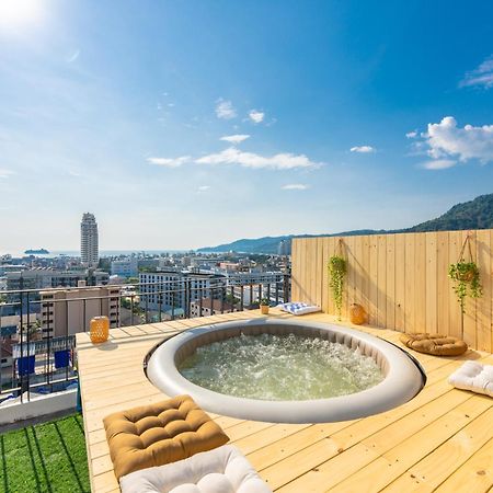 Готель Sky Wave Patong Екстер'єр фото