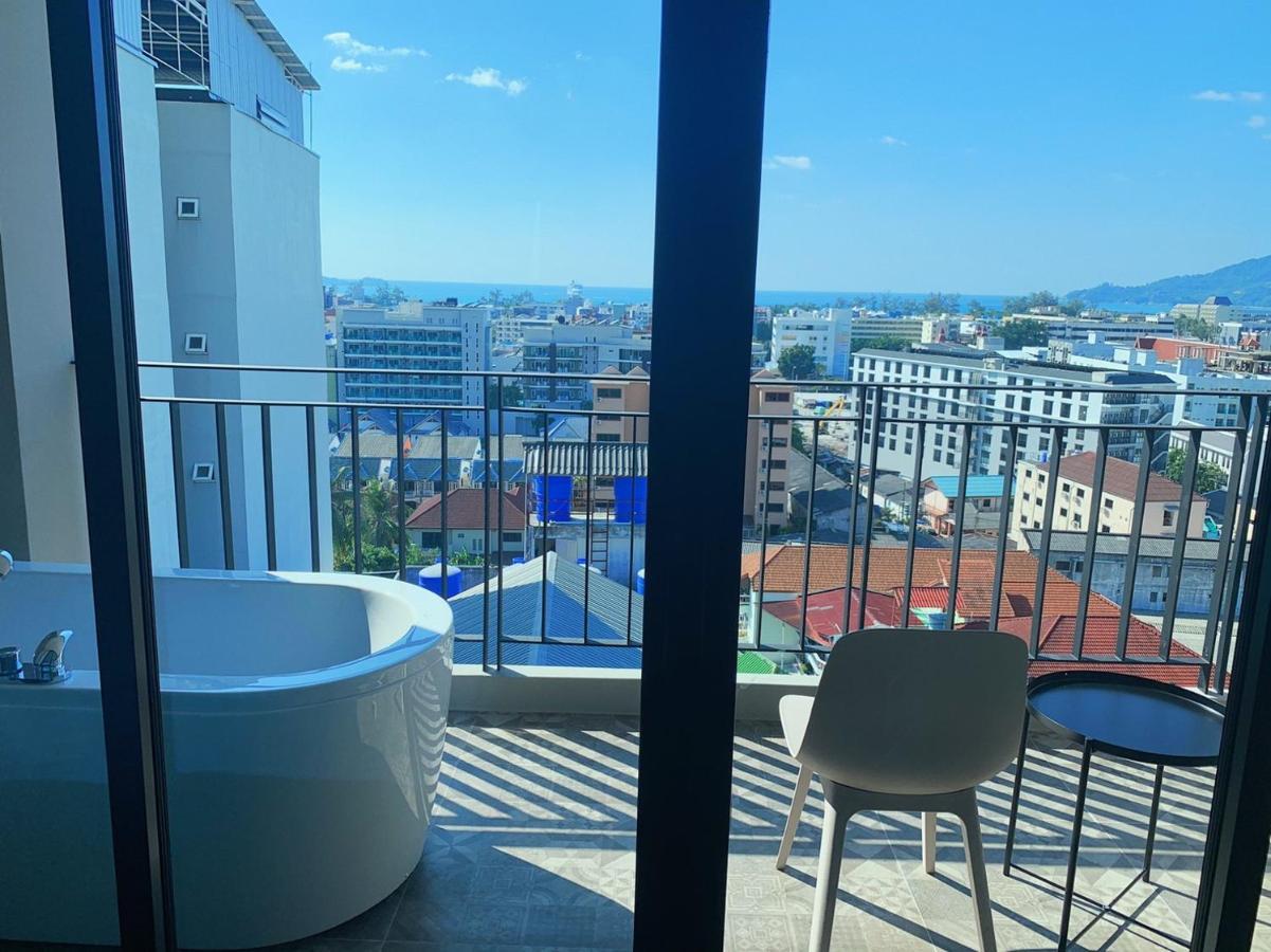 Готель Sky Wave Patong Екстер'єр фото